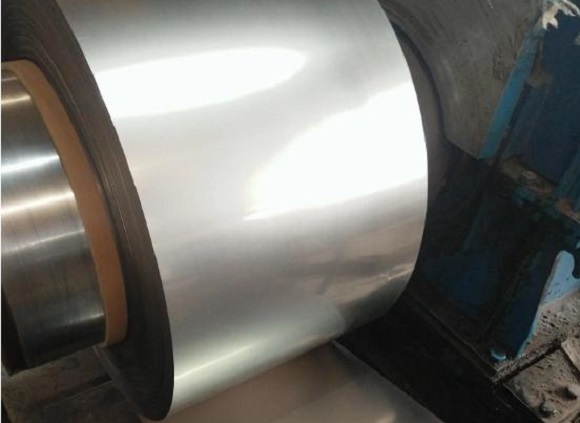 304����ֹ���ò����Ƥ���γ�Ե��ԭ��