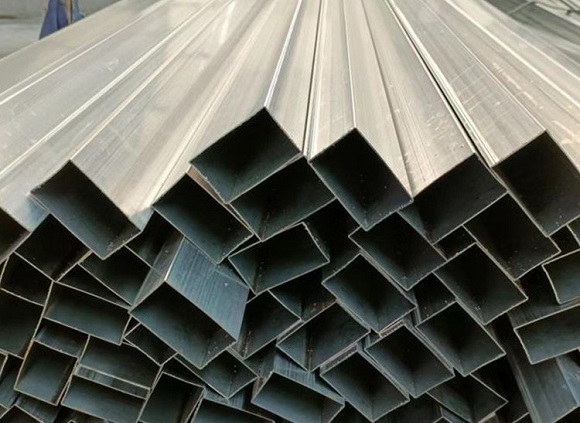 304����ַ������ö��