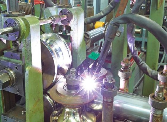 304����ֹ��ڼӹ����γ�ȱ�ݵ�Ե��ԭ����������