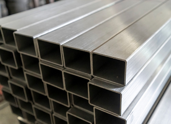 ����־�����ʴ