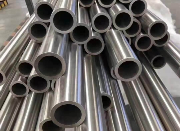 304����ֹܲ��м���