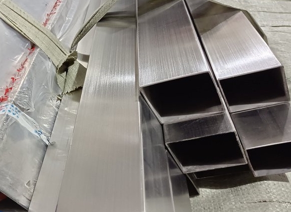 304���ܵ���ò�ӹ�